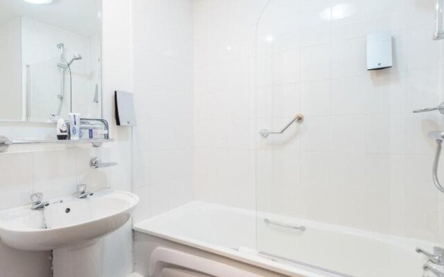 PREMIER SUITES Birmingham
