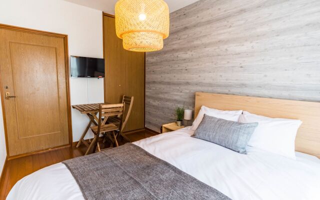 Bijou Suites Ferries Wheel View