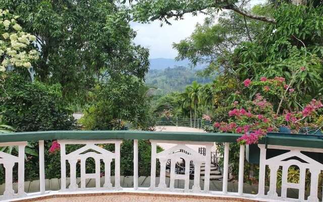 Sinharaja Park Hotel