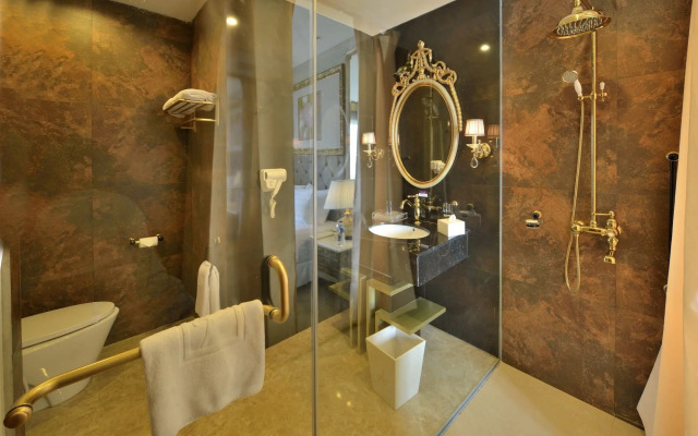 Amaroossa Royal Bogor