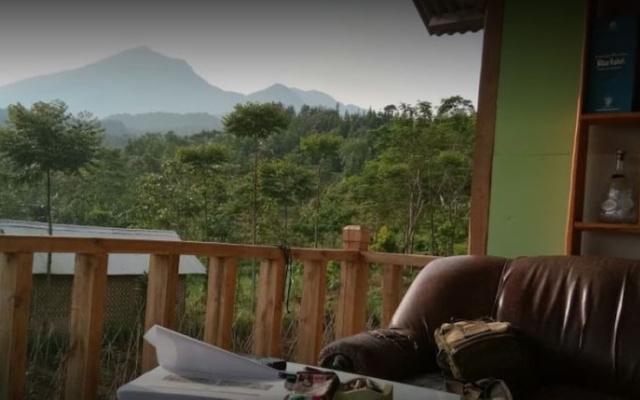 Villa Bata Merah