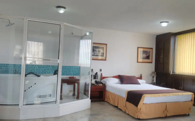 Hotel Ribera Del Rio Av 2N