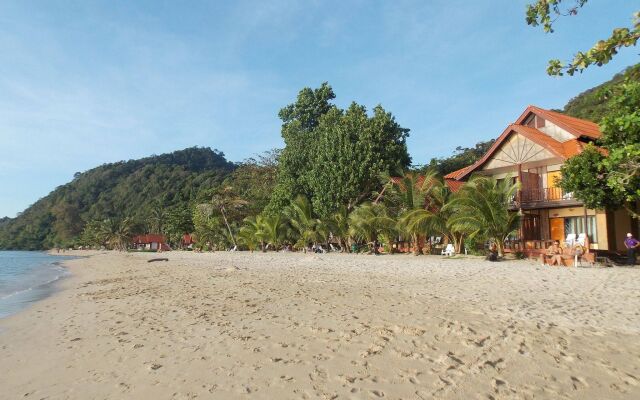 White Sand Beach Resort