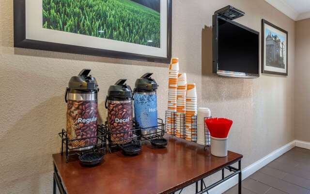 Comfort Inn & Suites Muncie Near University