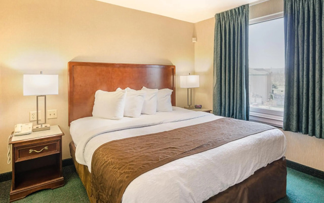Mainstay Suites Airport
