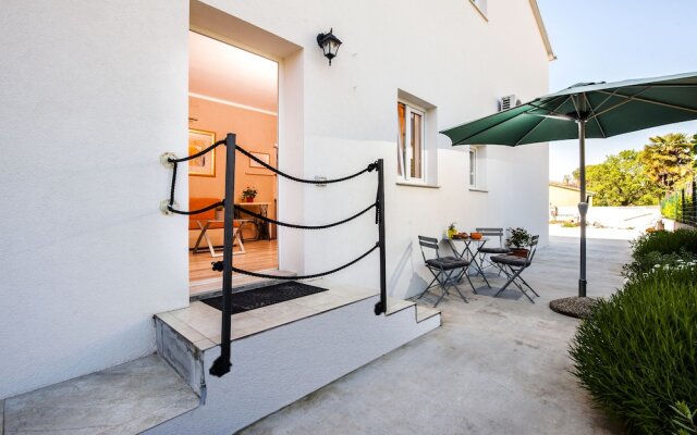 Apartments Casa Cerin