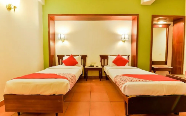 Hotel Woodlands by OYO Rooms