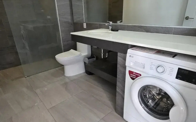 Skyline Serenity  1Bed T2-721
