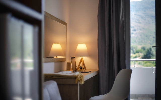 Calma Beach Hotel