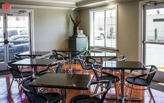 Rodeway Inn Barstow