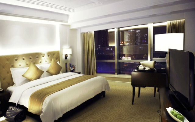 Paramount Gallery Hotel