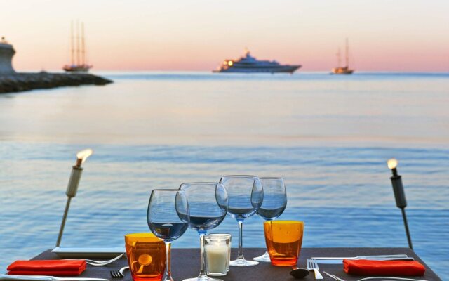 Le Meridien Beach Plaza