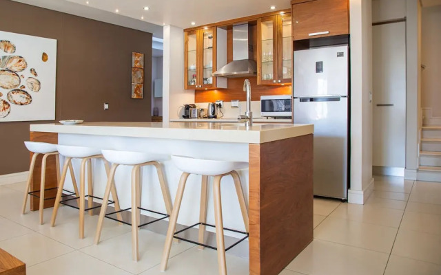 Marine Square Luxury Holiday Suites - Apartments