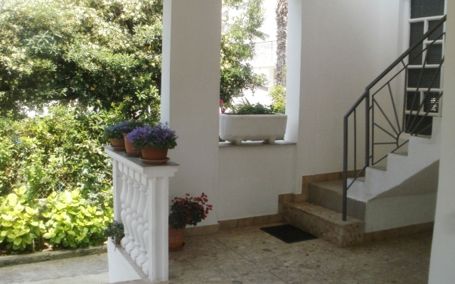 Room Aleksandra - 10 m from sea: R7 Bibinje, Zadar riviera