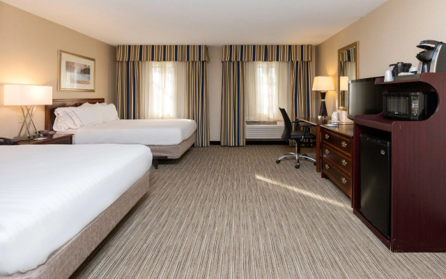 Holiday Inn Express Des Moines-At Drake University