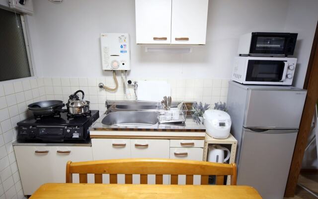 Tenjin Apartment 202