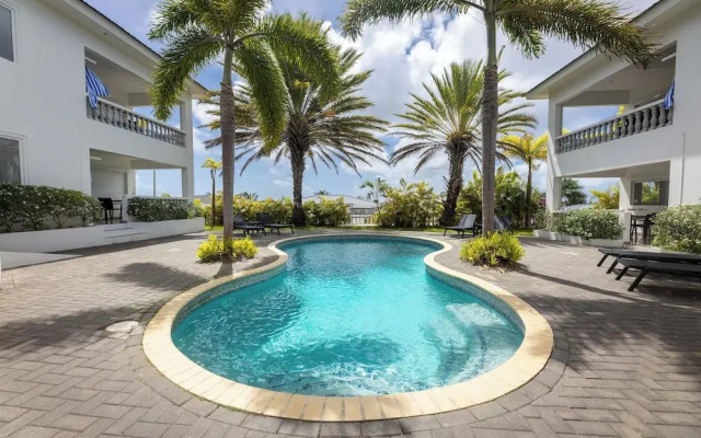 Palm Crest