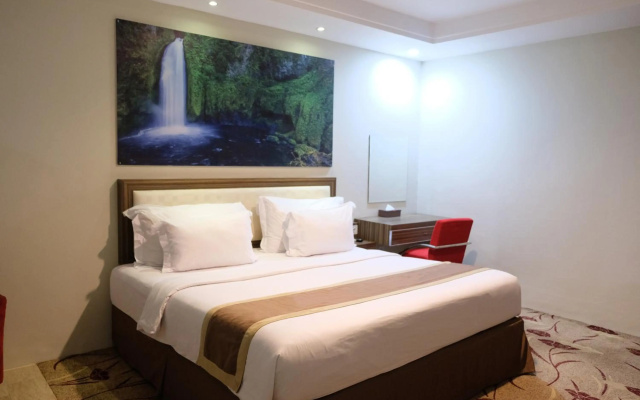Travellers Hotel Phinisi – Guest Rooms – Makassar