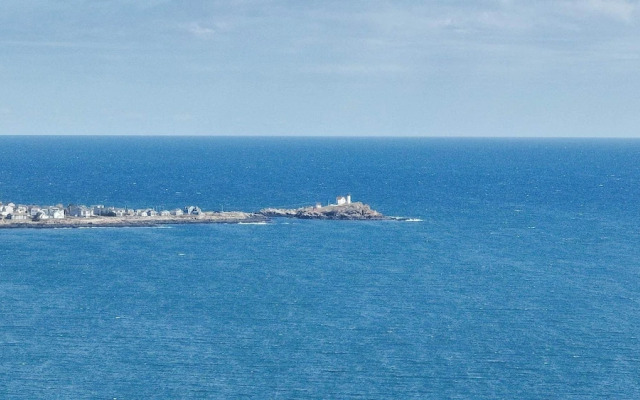 Stunning 5 Bdr, Walk to York Harbor Beach!