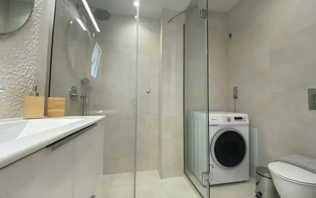 White Dome Apartment I