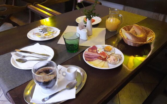 Excalibur Penzion a Restaurace