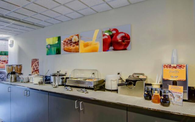 Quality Inn & Suites I-81 Exit 7