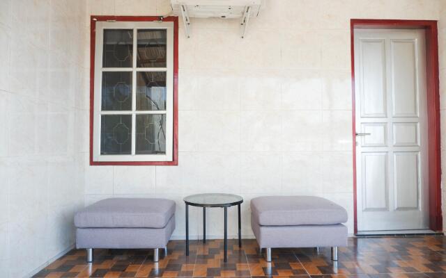 OYO 1284 Executive Residence