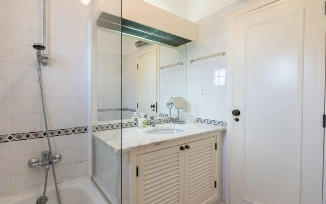 Amazing 2-bedroom Appartment With big Terrace!