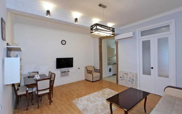 Sunny Apartment in the center