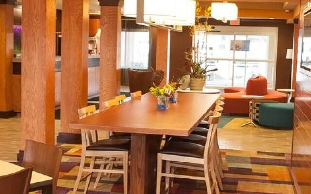 Comfort Inn & Suites South Akron