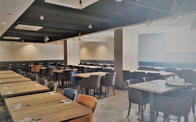 Azur Hotel by ST Hotels