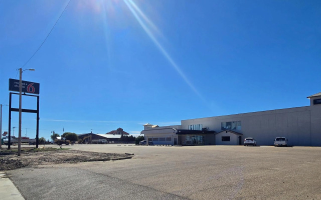 Motel 6 Dumas, TX