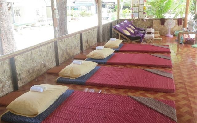 Lipe Resort