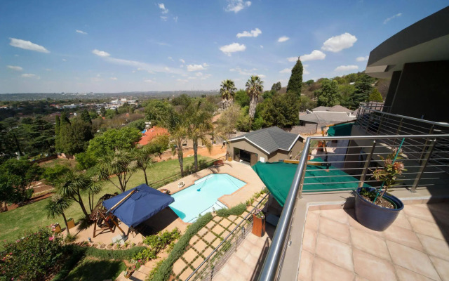 Over The Moon Guesthouse