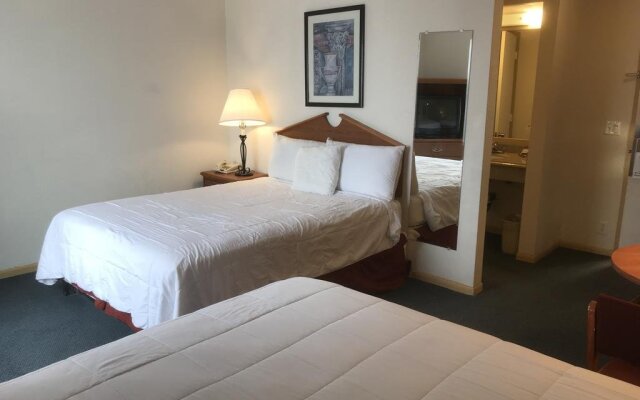 Portofino Beach Inn