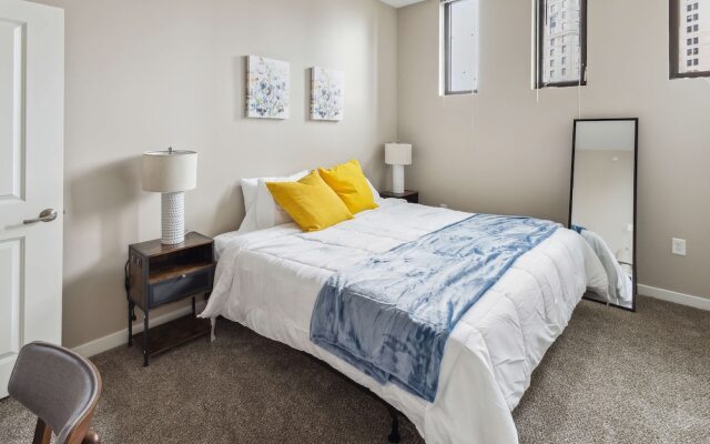 Modern Downtown Apartment