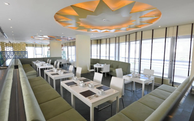 Al Raya Suites