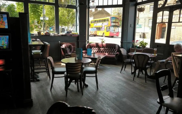 OYO The Kilburn Arms