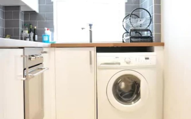 Central 2 Bedroom Property in Marble Arch