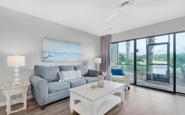 Seascape Lakefront Villas 128- Retreat Yourself