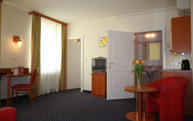 Suite Hotel 900 m zur Oper
