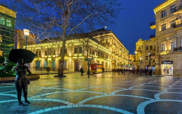 Royal Suite Apartment on Nizami Street