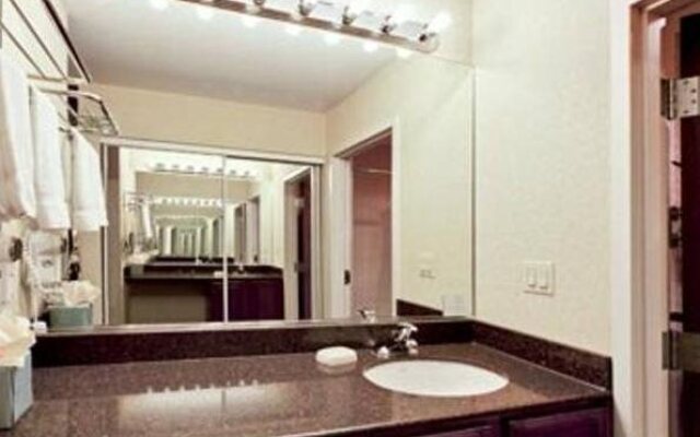 The Lotus Suites at Midlane-Gurnee/Waukegan