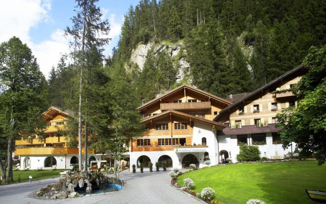 Waldhotel Doldenhorn