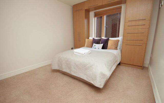 Grand Canal Quay Sleeps 8