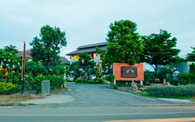 Fahluang Residence
