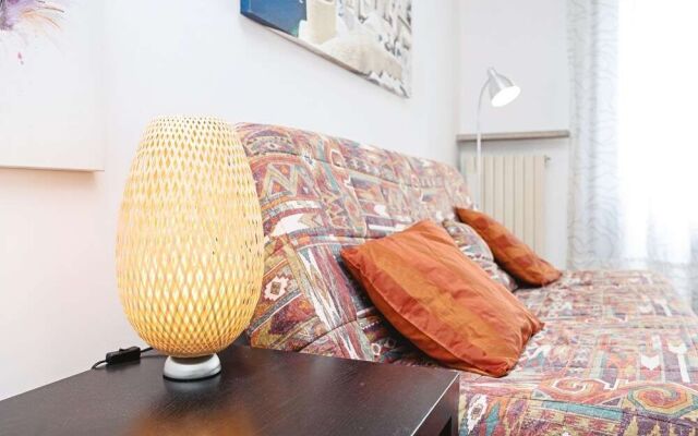 Colourful Flat Borgo Roma
