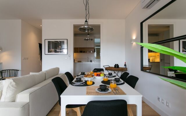 ALTIDO Luxurious 3-bedroom Apt with Terrace in Intendente