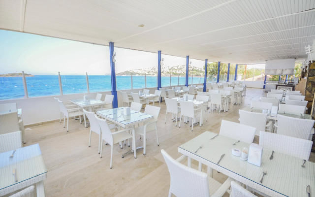Ladonia Hotels Luna Beach Resort