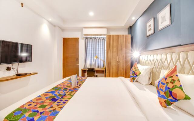 Fabhotel The Sun Suites